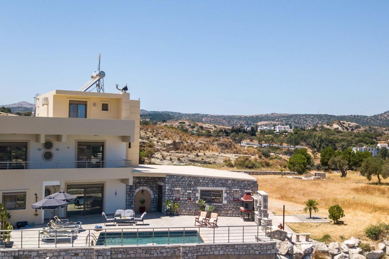 Des & Coo Luxury Villa With Private Pool 팔리라키 외부 사진