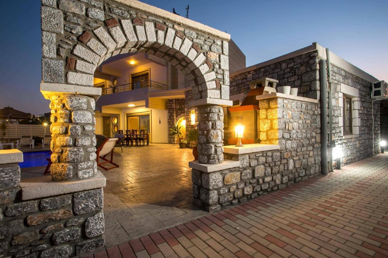 Des & Coo Luxury Villa With Private Pool 팔리라키 외부 사진